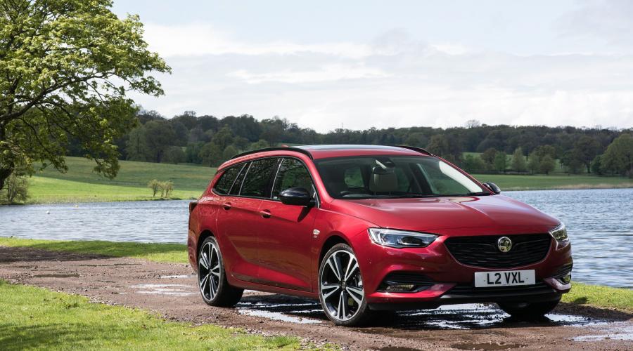  Vauxhall Insignia Sports Tourer Exclusive 2018 года  (фото 13 из 17)